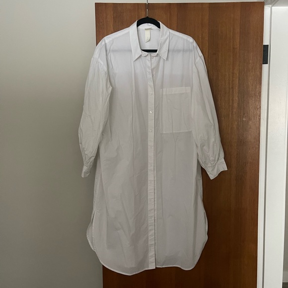 H&M Oversized Button-Down Shirt Dress - Picture 1 of 5